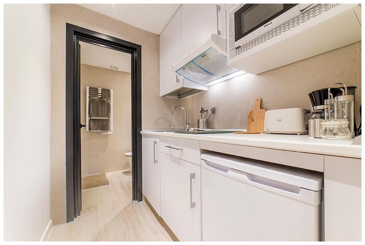Apartamentos Madrid Rio Bagian luar foto