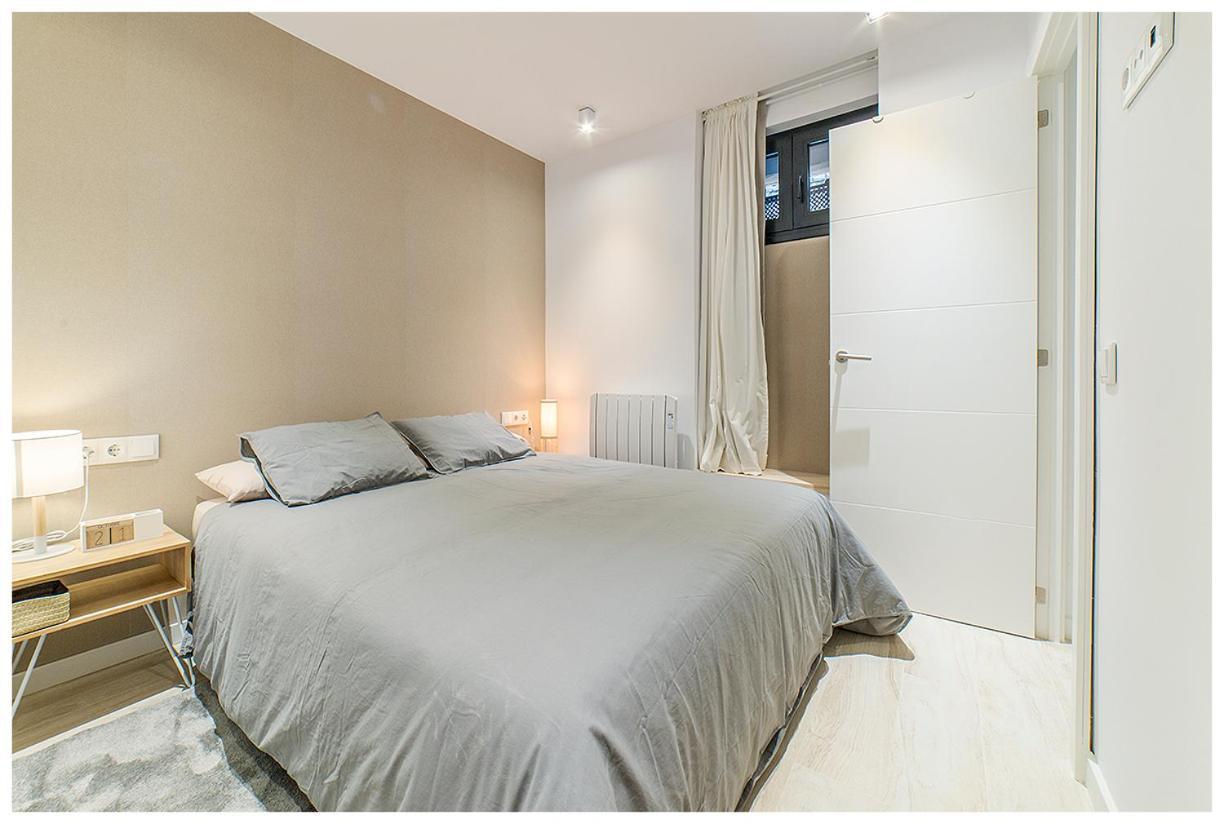 Apartamentos Madrid Rio Bagian luar foto